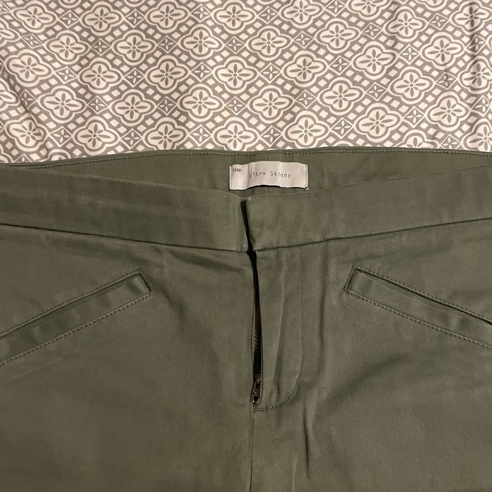 Gap ultra skinny olive green pants!